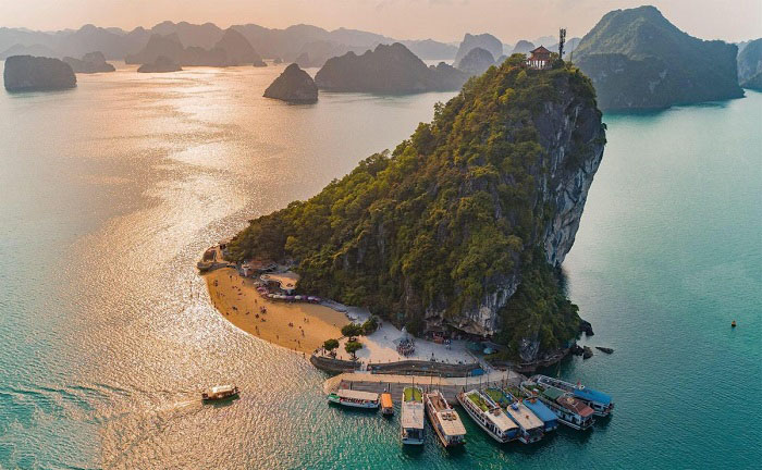 Kayak En La Bahía De Halong