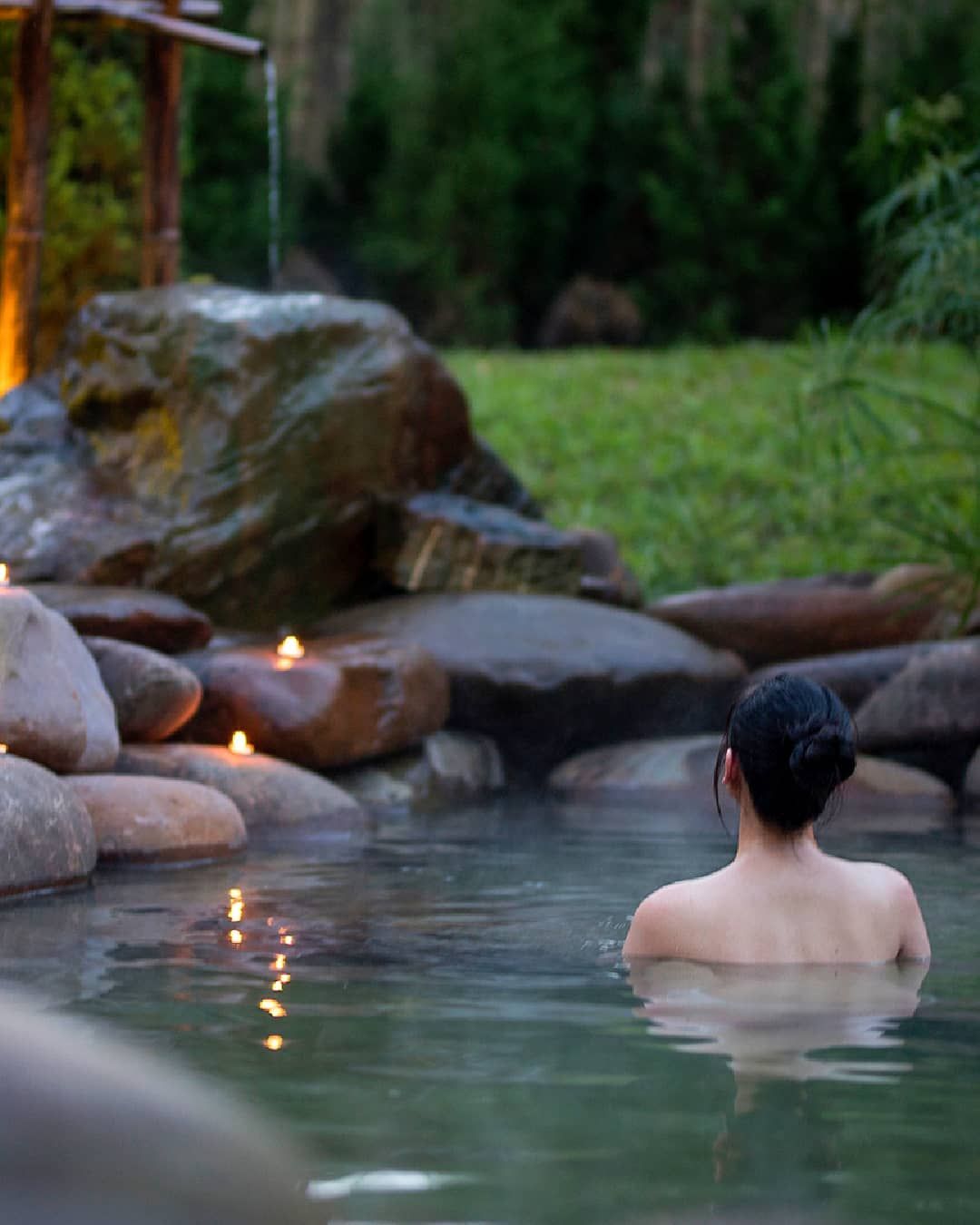 Une tradition ancienne des bains onsen.