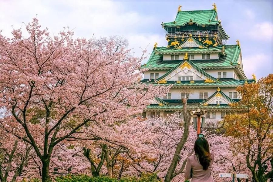 Le majestueux château d’Osaka.