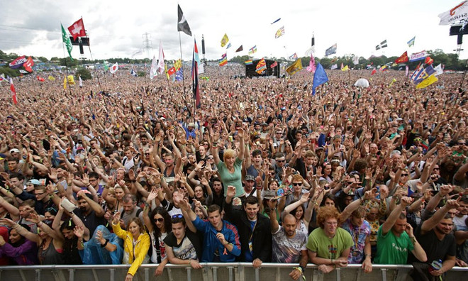 Les spectateurs du monde entier attendent avec impatience le festival de Glastonbury.