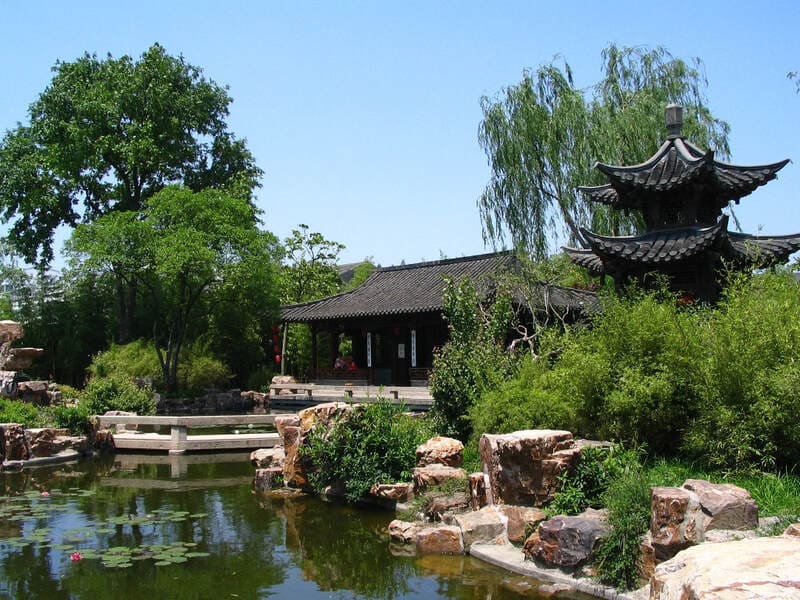 Le Ngự Hoa Viên est situé à l’extrémité arrière de la Tử Cấm Thành.