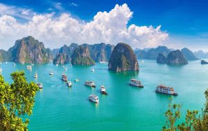 Ha Long è una destinazione estremamente affascinante, che ogni anno attira oltre 10 milioni di turisti nazionali e internazionali.