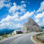 Visitando Thung Khe, potrai ammirare un paesaggio montano imponente e al tempo stesso romantico e poetico.