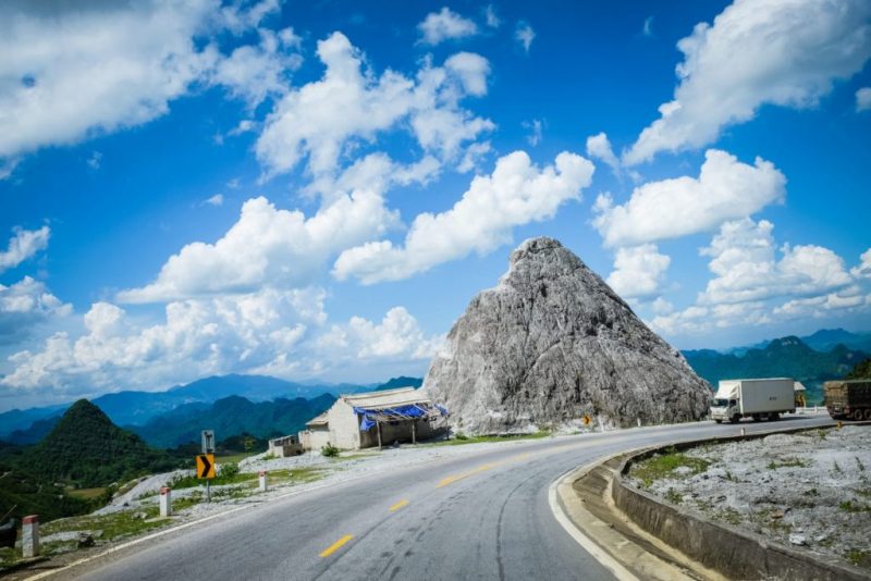 Visitando Thung Khe, potrai ammirare un paesaggio montano imponente e al tempo stesso romantico e poetico.