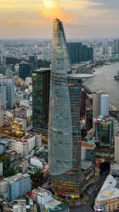 ビテクスコのイメージは、華やかなサイゴンの喧騒と発展を連想させます。