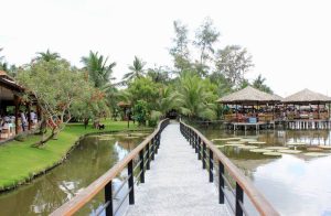 ヴァンタン観光エリアは、日常生活の喧騒から離れた別世界です。