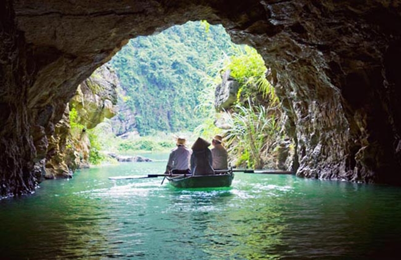 Trang An boat ride