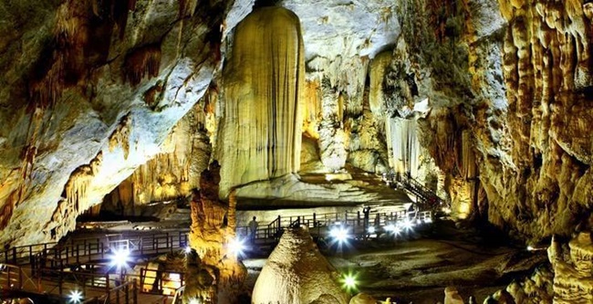 The beauty of Ha Long Bay