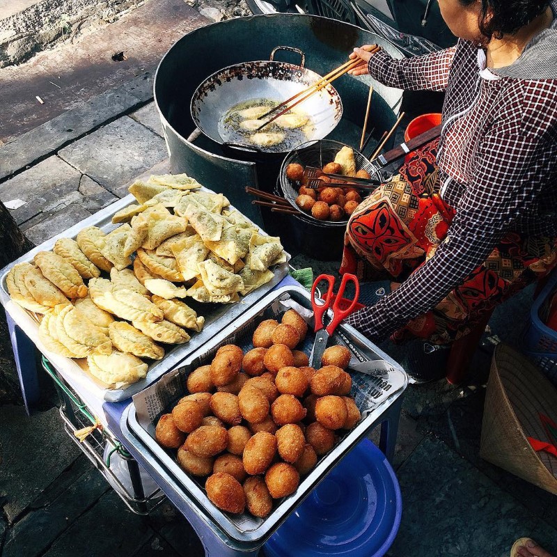 Dong Xuan Market