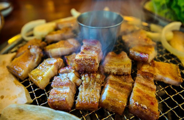Best black pork in Jeju — Tasting the super delicious specialty “Black