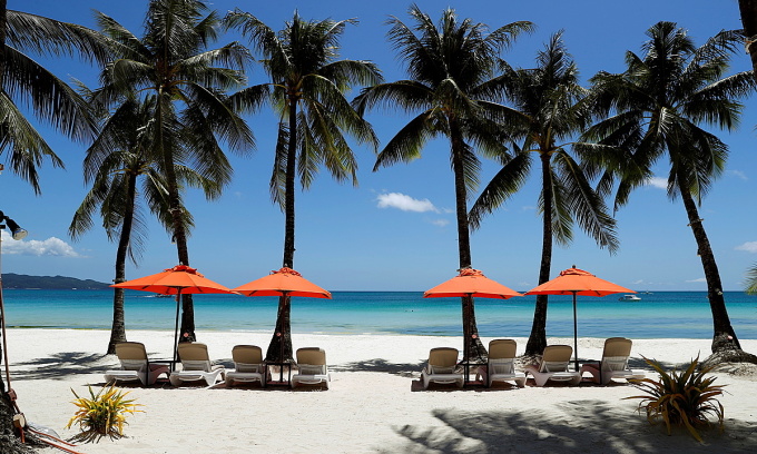 A beach in holiday island Boracay in the Philippines, April 25, 2018. Photo by Reuters