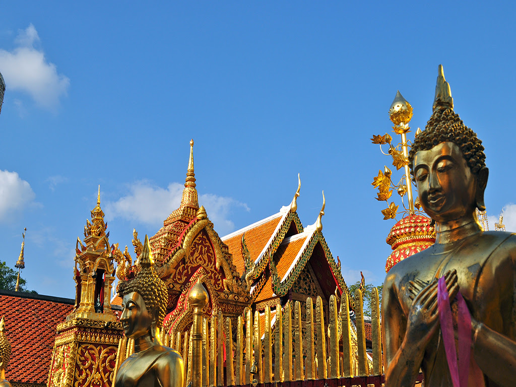 Things to know when going to temples in Thailand