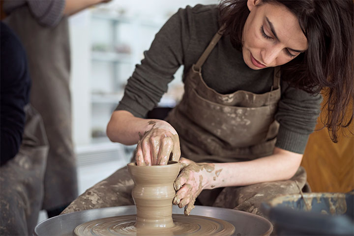 Making pottery is also a relaxing activity.
