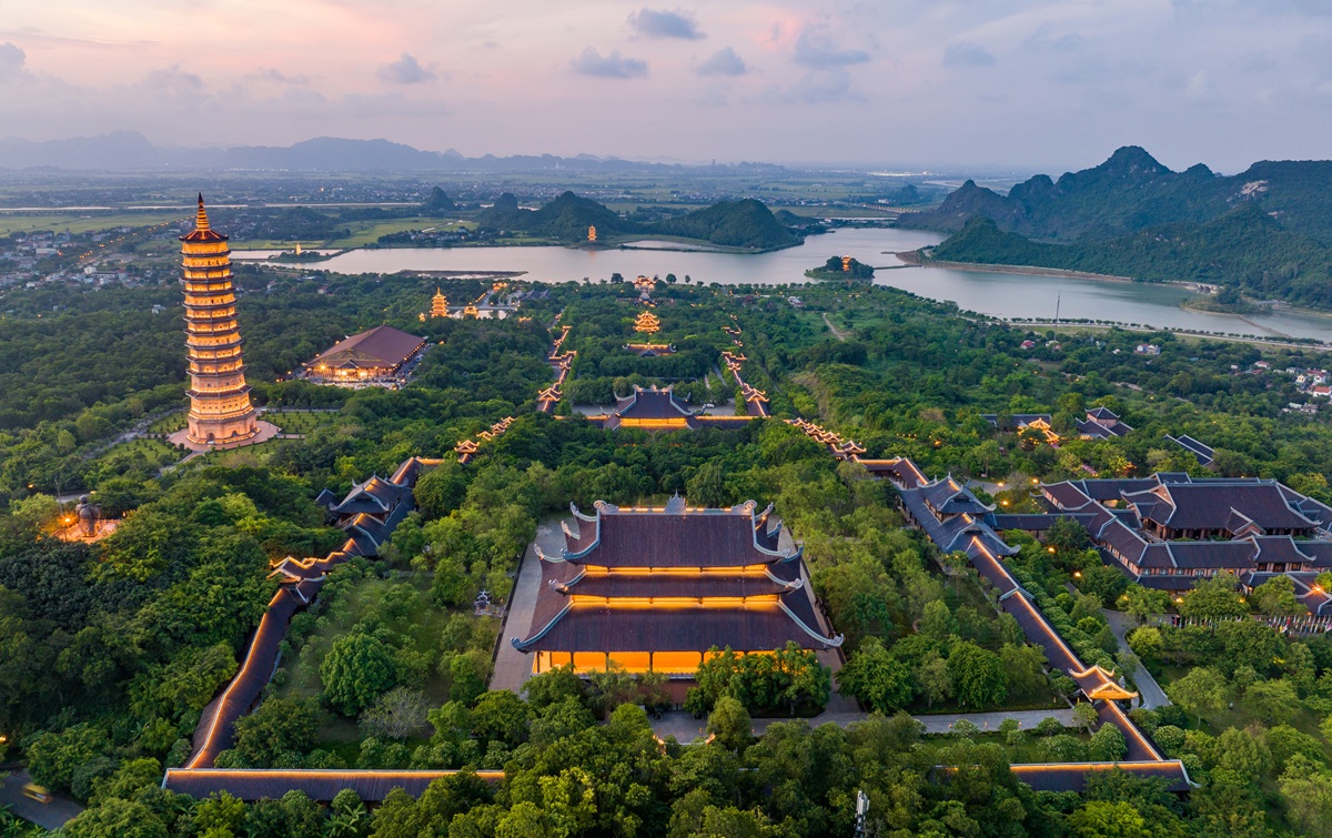 HA NOI - BAI DINH - TRANG AN - HA LONG - YEN TU 4 Days / 3 Nights - Ảnh 6