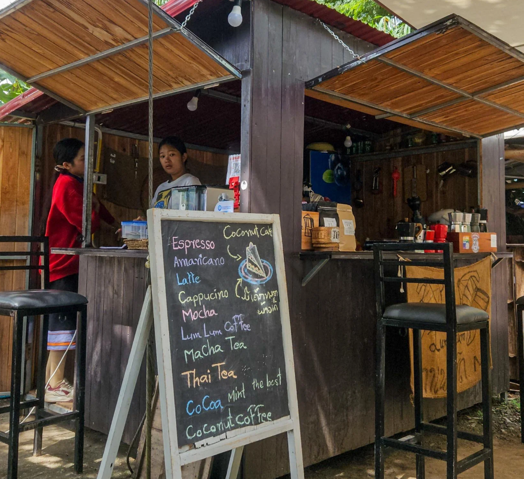 Lum Lum / Moka Pot Street Coffee